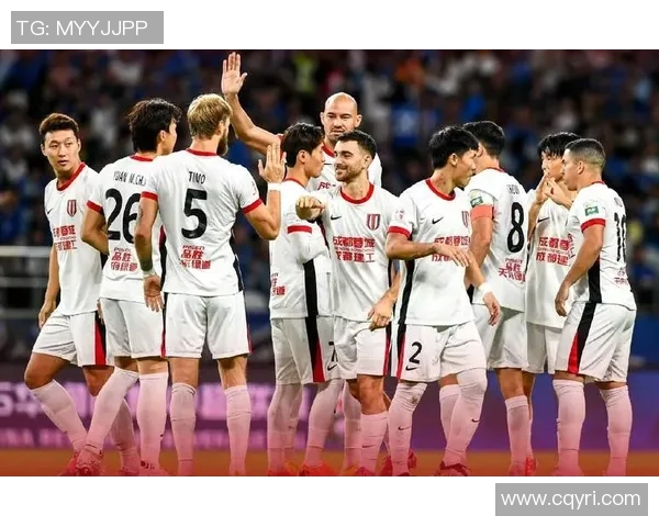 成都足球队以95分稳居全国锦标赛积分榜首位争夺冠军在望