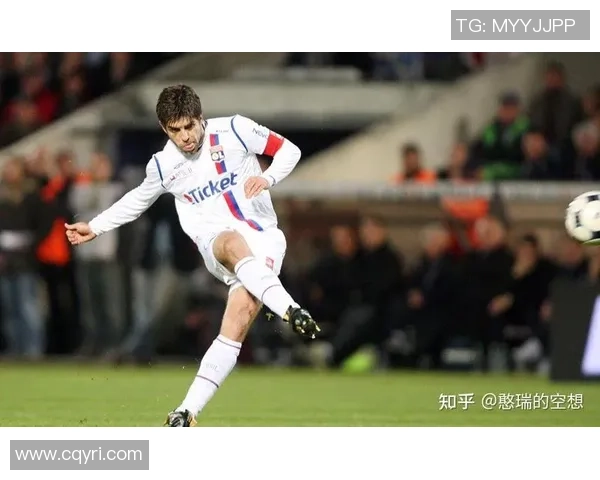 退役足球明星帅哥的魅力与人生转折揭秘